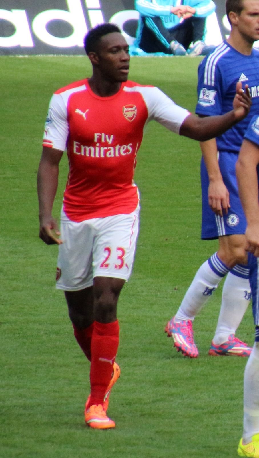 Danny Welbeck in Premier League match action for Chelsea against Arsenal, 2014