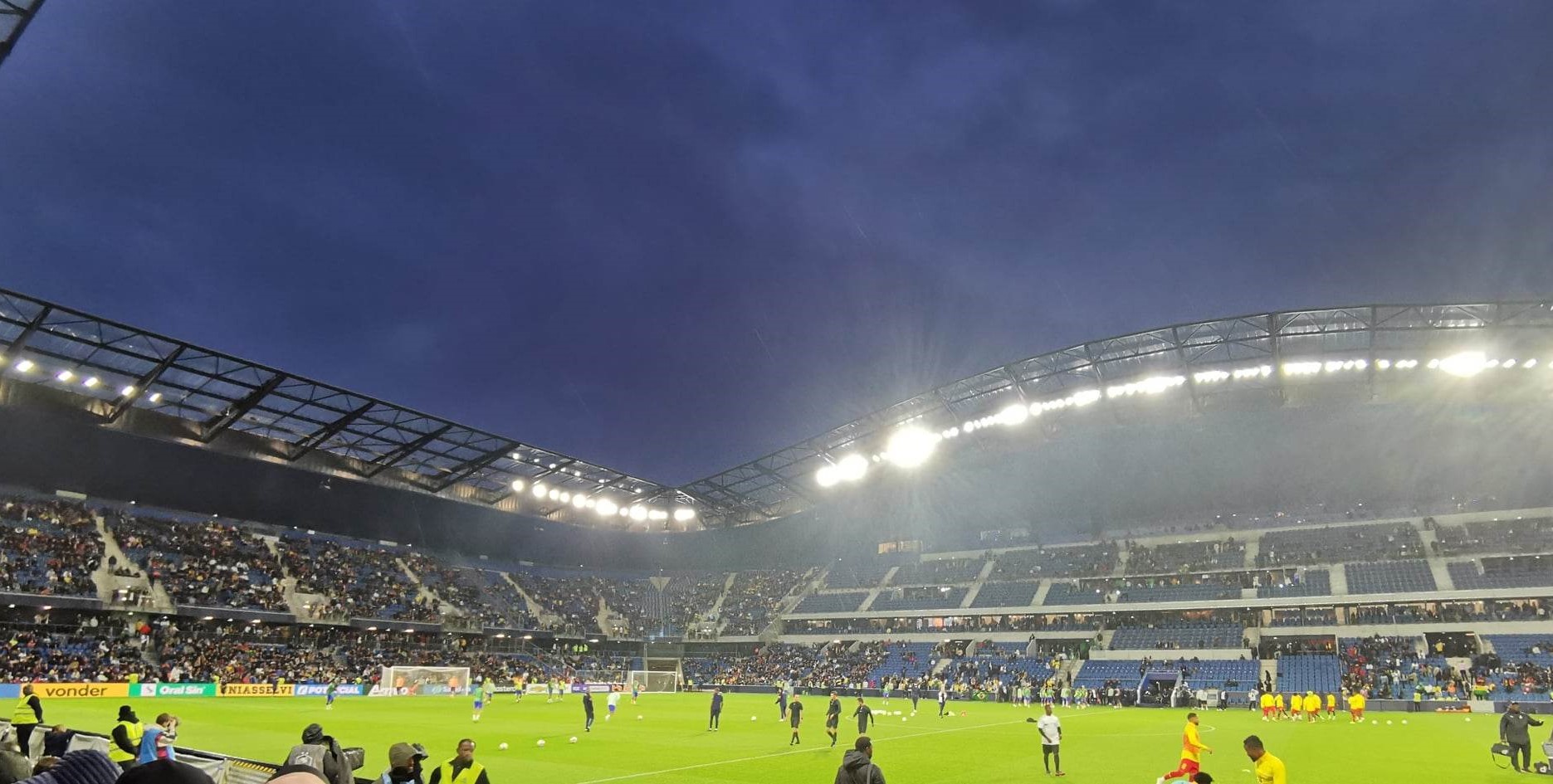 Players warming up at the Stade Océane in Le Havre