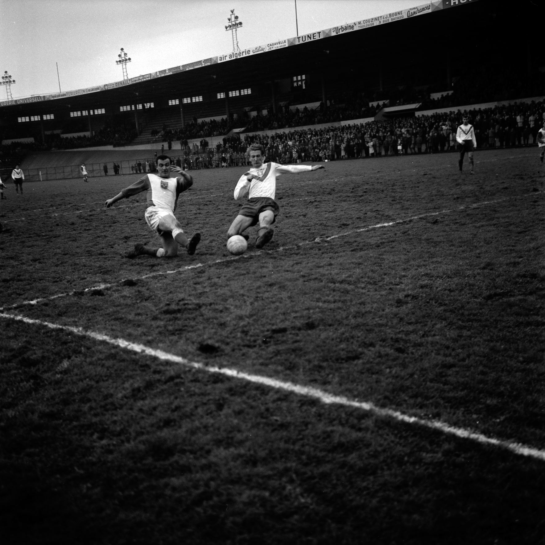 Toulouse FC against Lyon at the Stadium municipal de Toulouse in December 1961